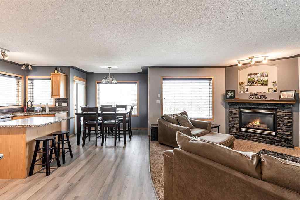 MLS® A2262146 - 484 Stark Way SE in SE Southridge Medicine Hat, Residential