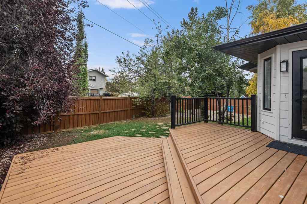 MLS® A2262153 - 129 Sundown Place SE in Sundance Calgary, Residential