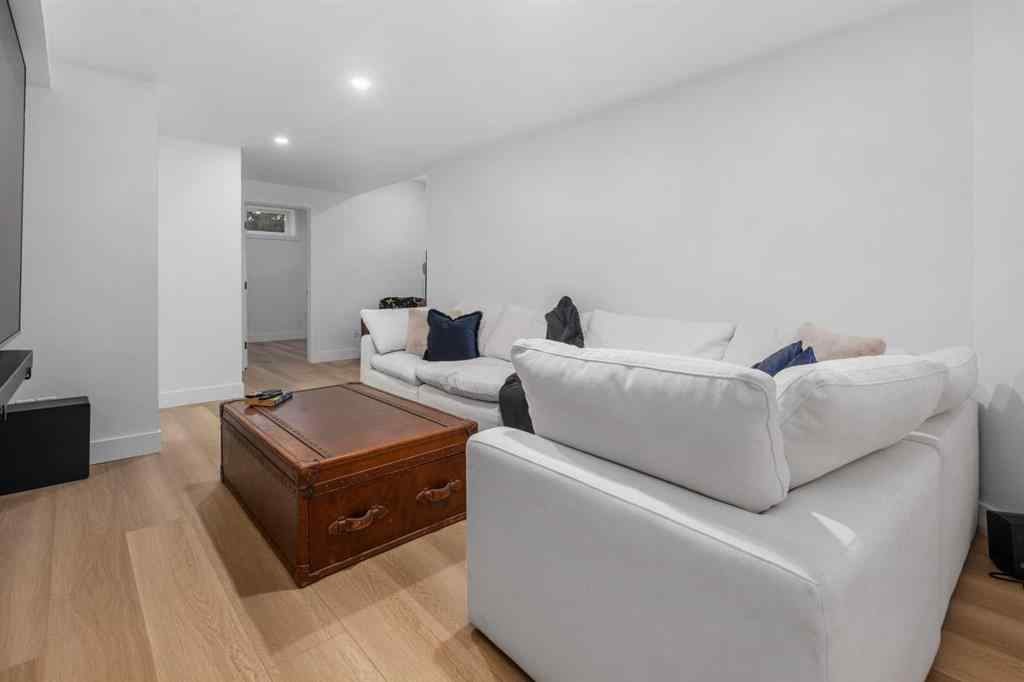 MLS® A2262153 - 129 Sundown Place SE in Sundance Calgary, Residential