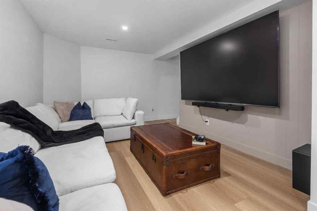 MLS® A2262153 - 129 Sundown Place SE in Sundance Calgary, Residential