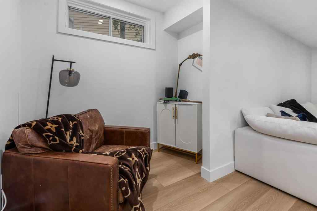 MLS® A2262153 - 129 Sundown Place SE in Sundance Calgary, Residential