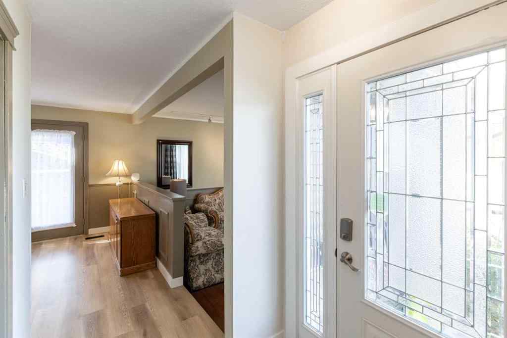 MLS® A2262154 - 5015 35 Street  in Southeast Innisfail Innisfail, Residential