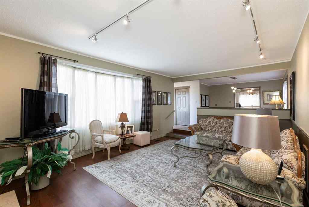 MLS® A2262154 - 5015 35 Street  in Southeast Innisfail Innisfail, Residential