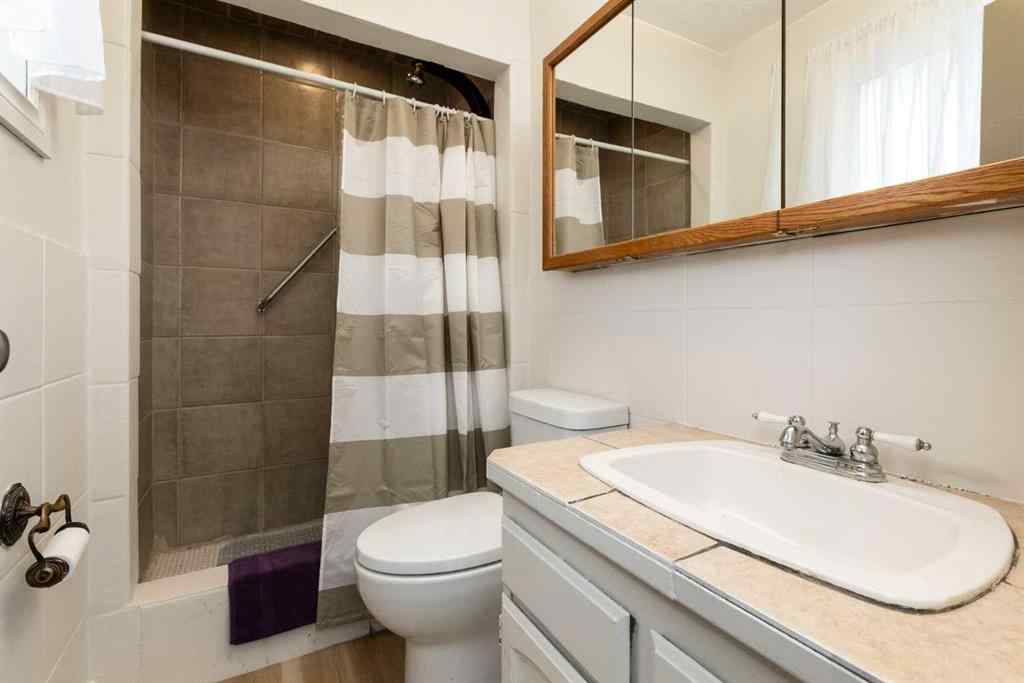 MLS® A2262154 - 5015 35 Street  in Southeast Innisfail Innisfail, Residential