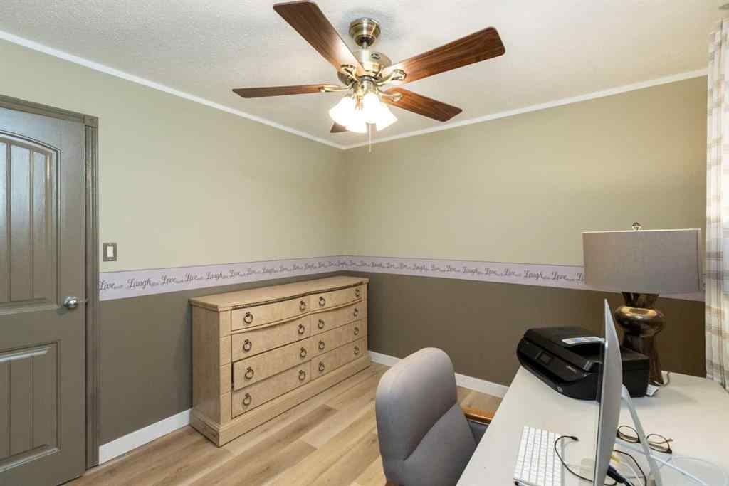 MLS® A2262154 - 5015 35 Street  in Southeast Innisfail Innisfail, Residential