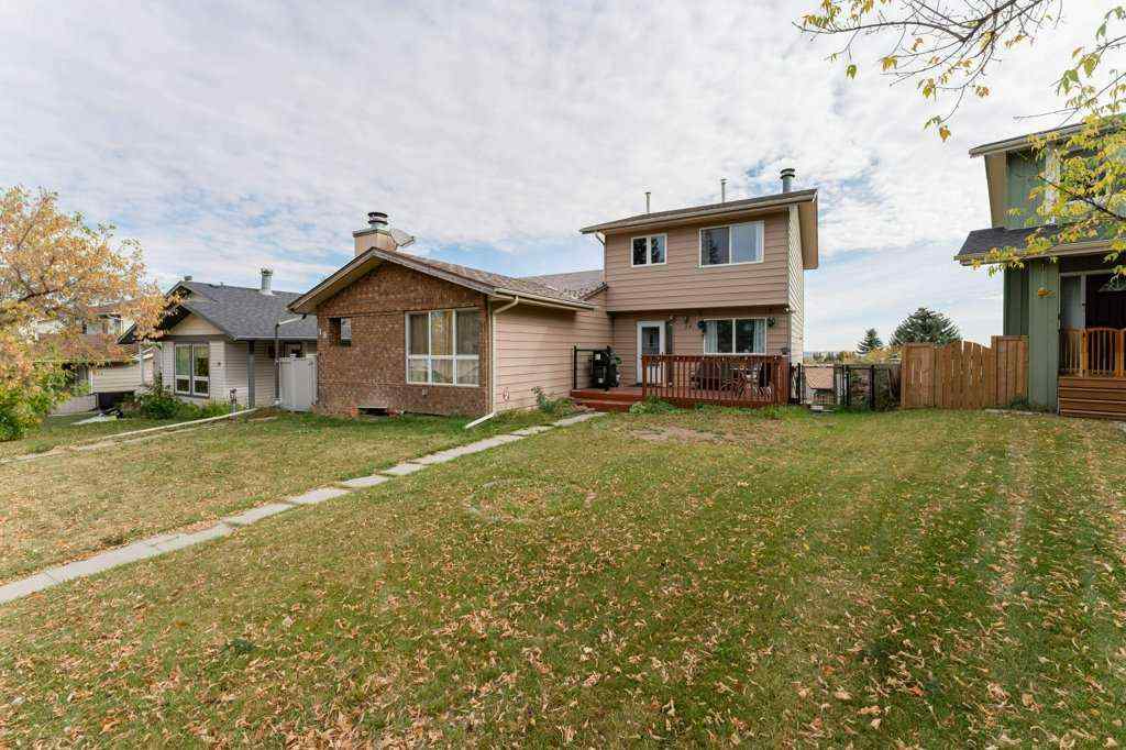 MLS® A2262155 - 14 Macewan Park Road NW in MacEwan Glen Calgary, Residential