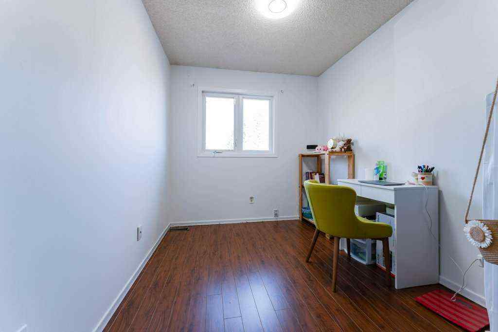 MLS® A2262155 - 14 Macewan Park Road NW in MacEwan Glen Calgary, Residential