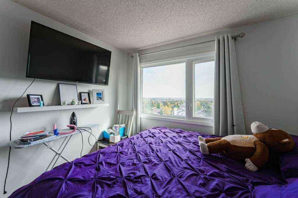 MLS® A2262155 - 14 Macewan Park Road NW in MacEwan Glen Calgary, Residential