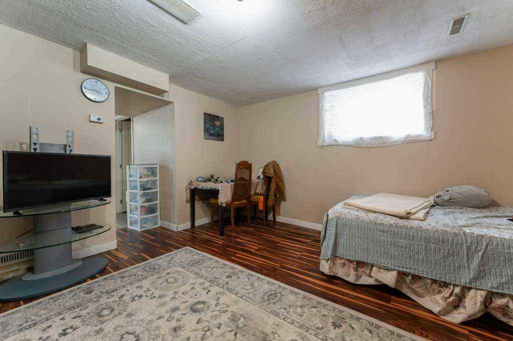 MLS® A2262155 - 14 Macewan Park Road NW in MacEwan Glen Calgary, Residential