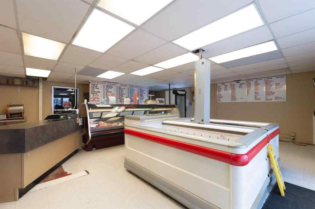 MLS® A2262156 - 4703 42 Street  in East Industrial Park Stettler, Commercial