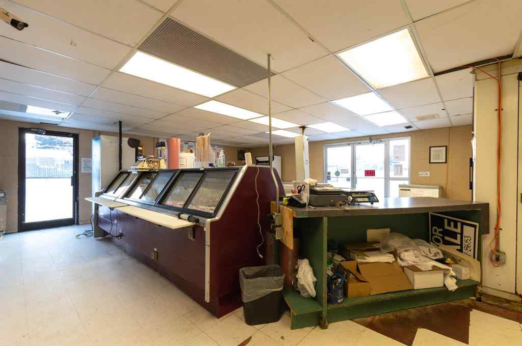 MLS® A2262156 - 4703 42 Street  in East Industrial Park Stettler, Commercial