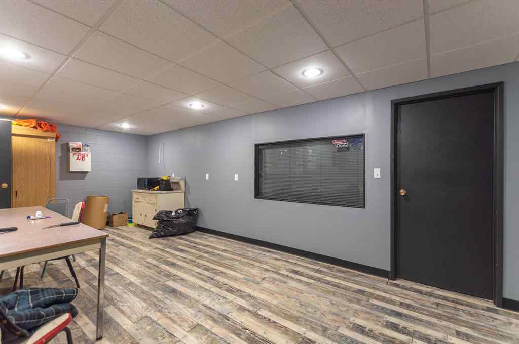 MLS® A2262156 - 4703 42 Street  in East Industrial Park Stettler, Commercial