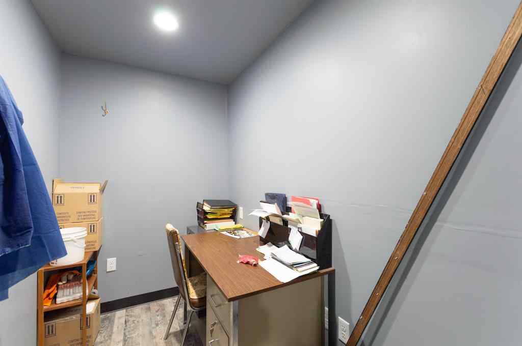 MLS® A2262156 - 4703 42 Street  in East Industrial Park Stettler, Commercial