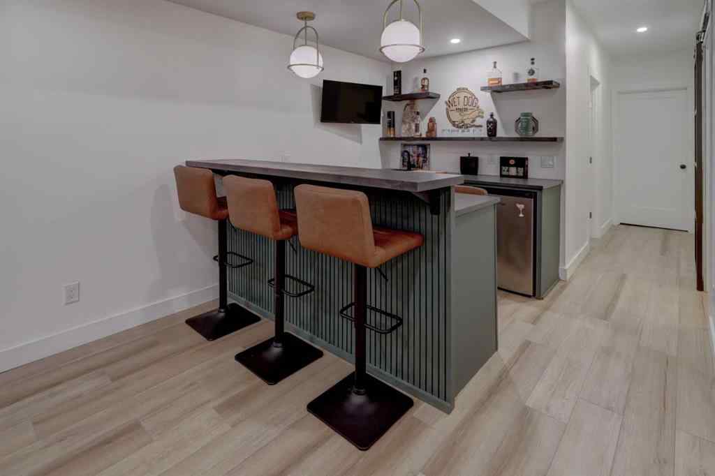 MLS® A2262158 - 7312 34 Avenue NW in Bowness Calgary, Residential