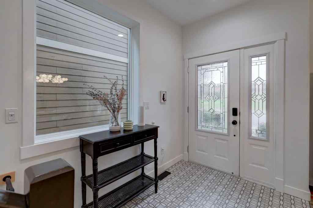 MLS® A2262158 - 7312 34 Avenue NW in Bowness Calgary, Residential