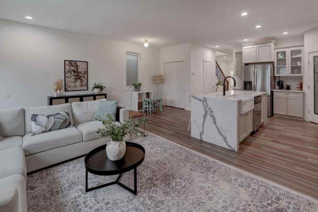 MLS® A2262158 - 7312 34 Avenue NW in Bowness Calgary, Residential