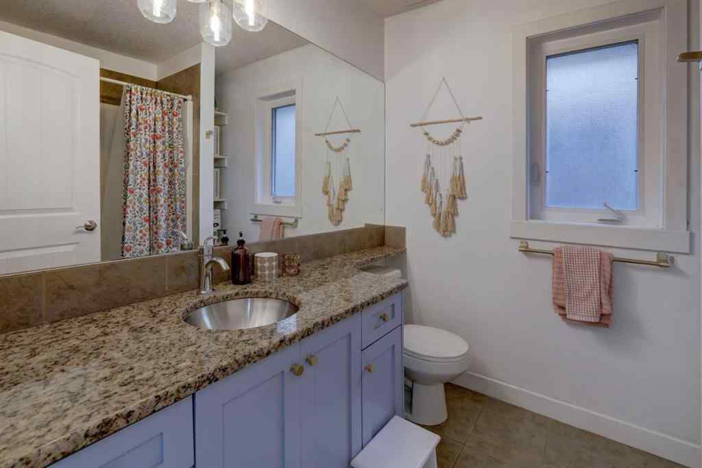 MLS® A2262158 - 7312 34 Avenue NW in Bowness Calgary, Residential