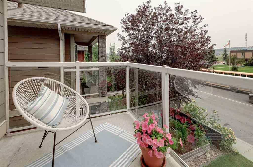 MLS® A2262158 - 7312 34 Avenue NW in Bowness Calgary, Residential