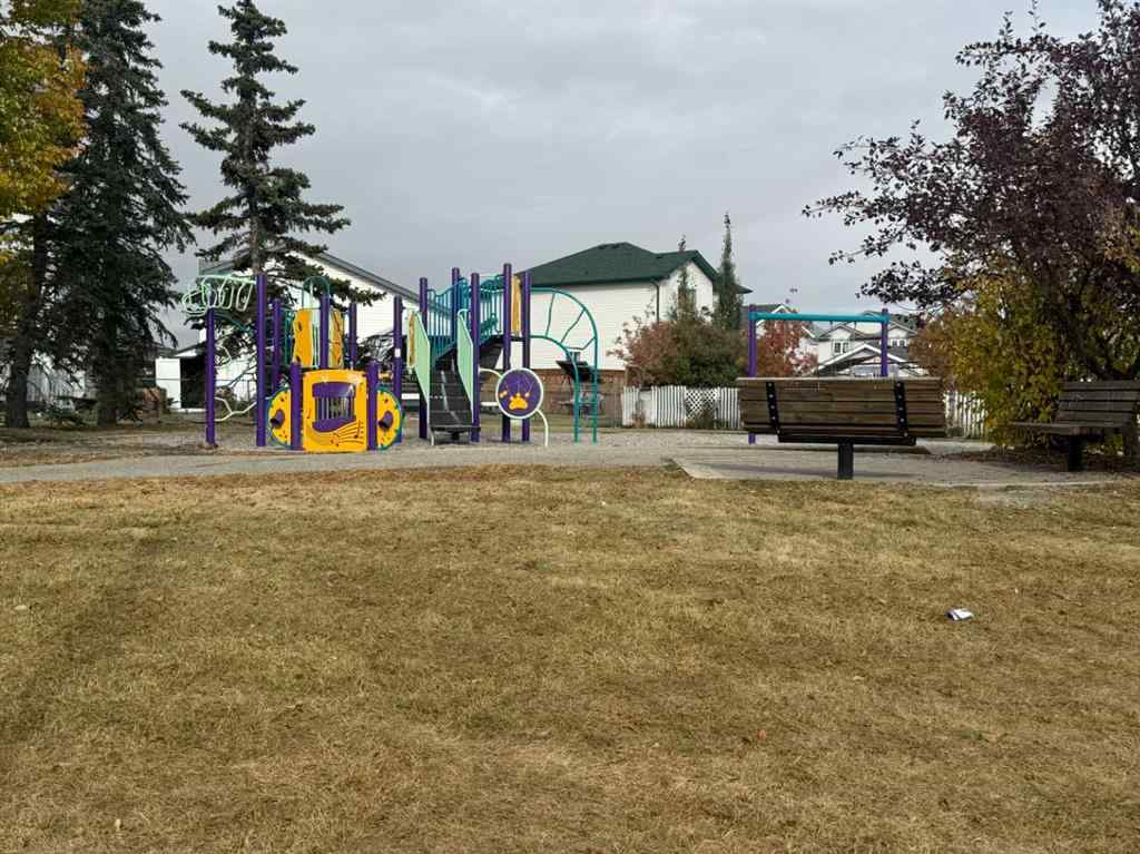 MLS® A2262161 - 141 Saratoga Close NE in Monterey Park Calgary, Residential