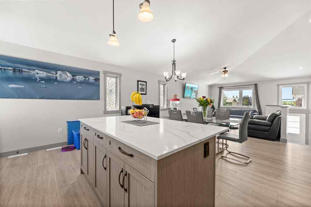 MLS® A2262162 - 2410 21 Street  in NONE Didsbury, Residential