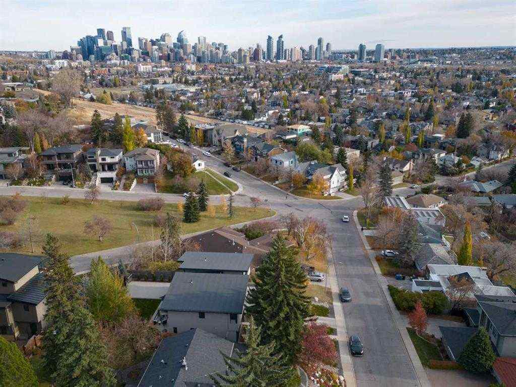MLS® A2262165 - 2304 JUNIPER Road NW in Hounsfield Heights/Briar Hill Calgary, Residential