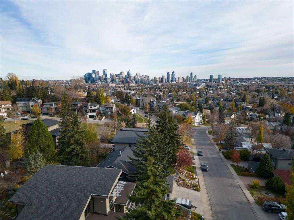 MLS® A2262165 - 2304 JUNIPER Road NW in Hounsfield Heights/Briar Hill Calgary, Residential
