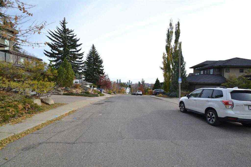 MLS® A2262165 - 2304 JUNIPER Road NW in Hounsfield Heights/Briar Hill Calgary, Residential