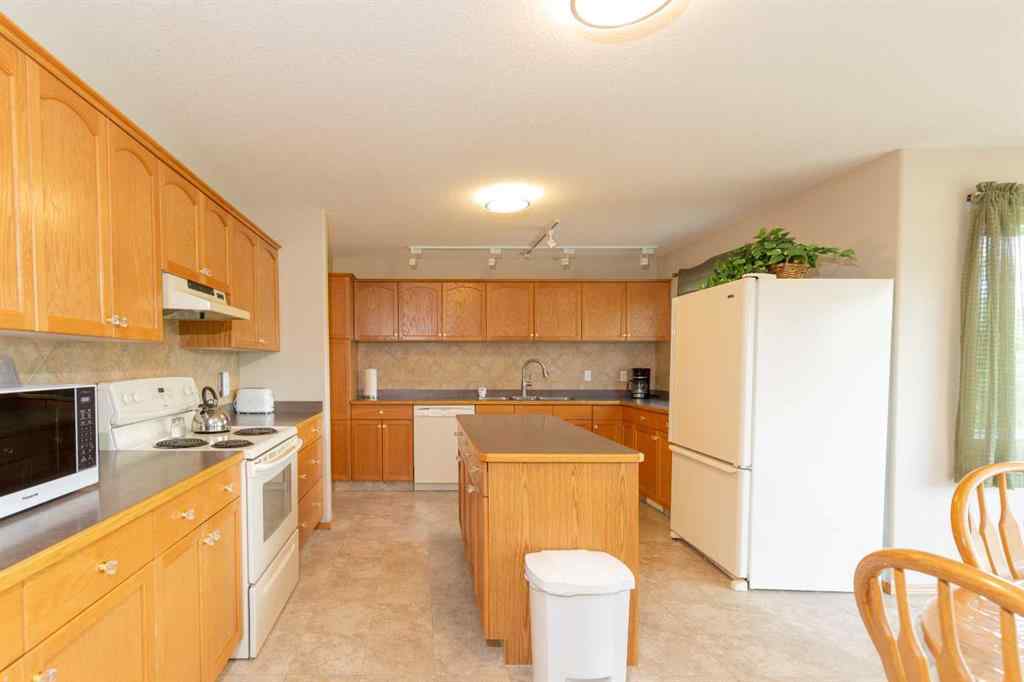 MLS® A2262168 - 29407 Township Rd 3-0   in NONE Twin Butte, Residential