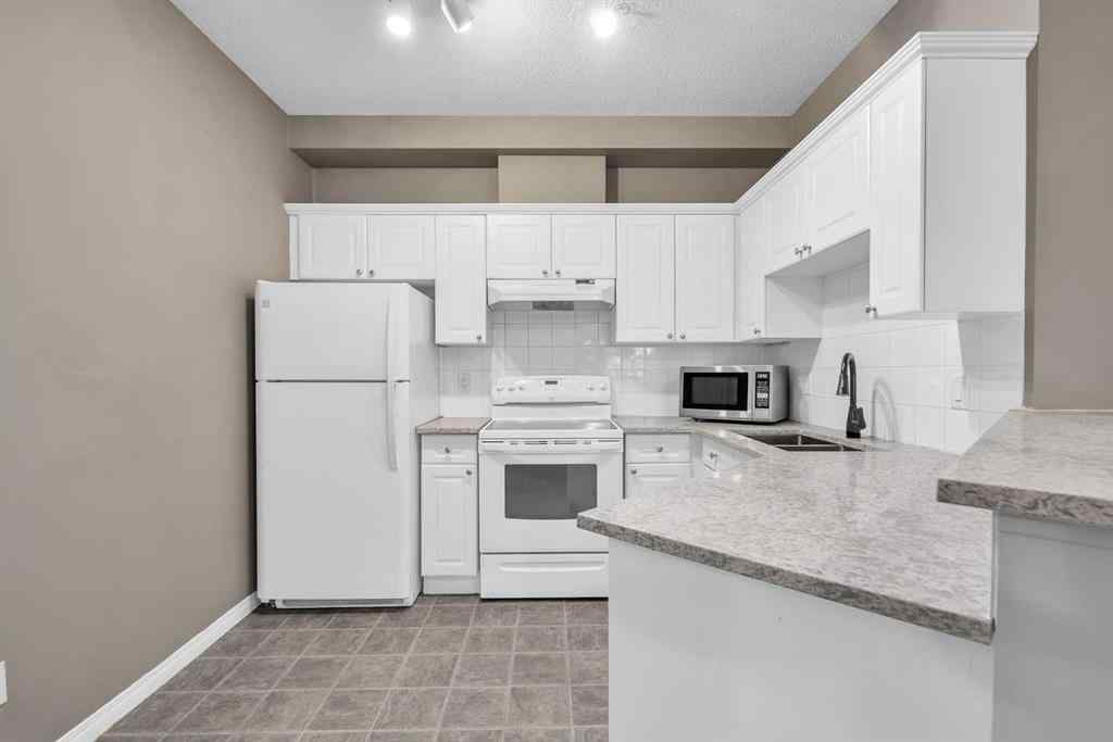 MLS® A2262171 - Unit #208 126 14 Avenue SW in Beltline Calgary, Residential