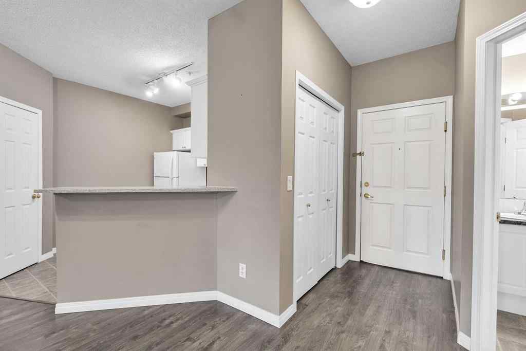 MLS® A2262171 - Unit #208 126 14 Avenue SW in Beltline Calgary, Residential