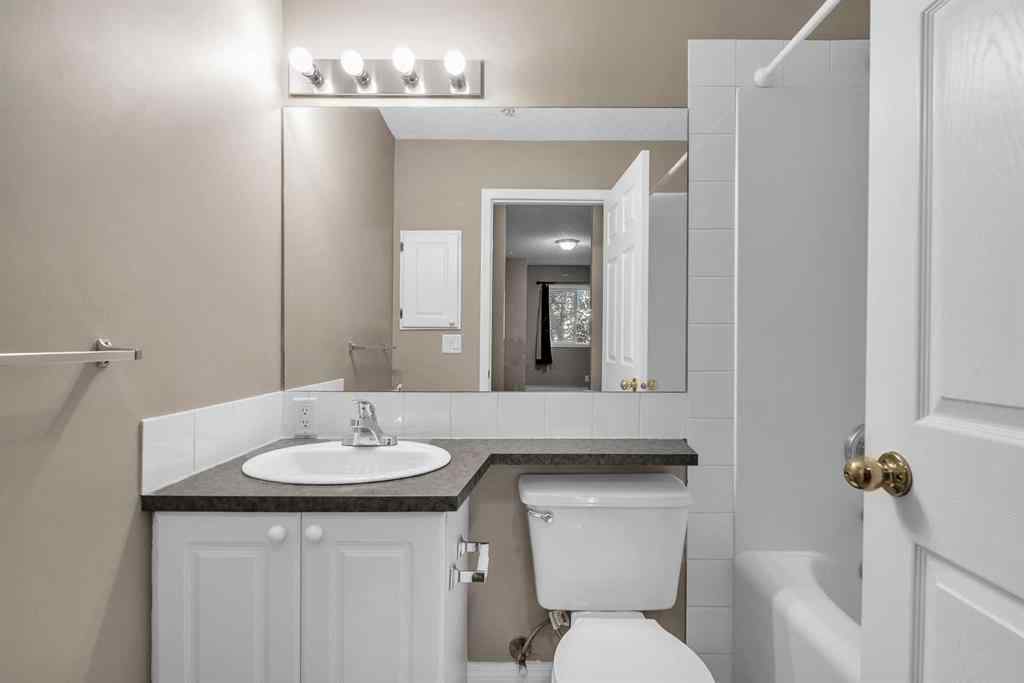 MLS® A2262171 - Unit #208 126 14 Avenue SW in Beltline Calgary, Residential