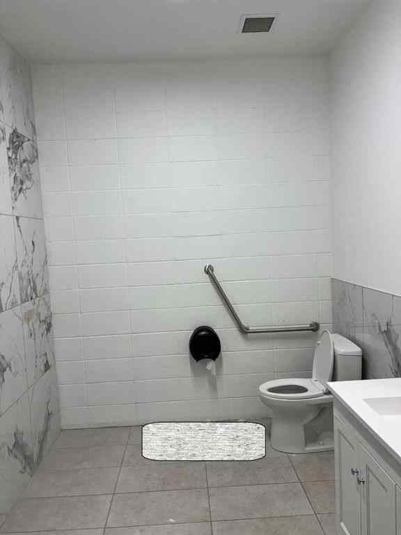 MLS® A2262173 -     in  Calgary, Commercial