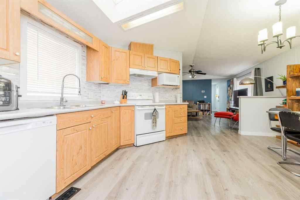 MLS® A2262178 - 9712 109 Avenue  in NONE Clairmont, Residential