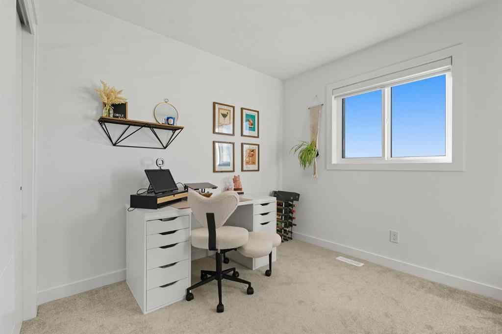 MLS® A2262181 - 220 Heritage Heights  in Heritage Hills Cochrane, Residential