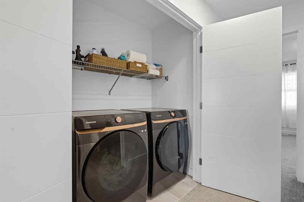 MLS® A2262181 - 220 Heritage Heights  in Heritage Hills Cochrane, Residential