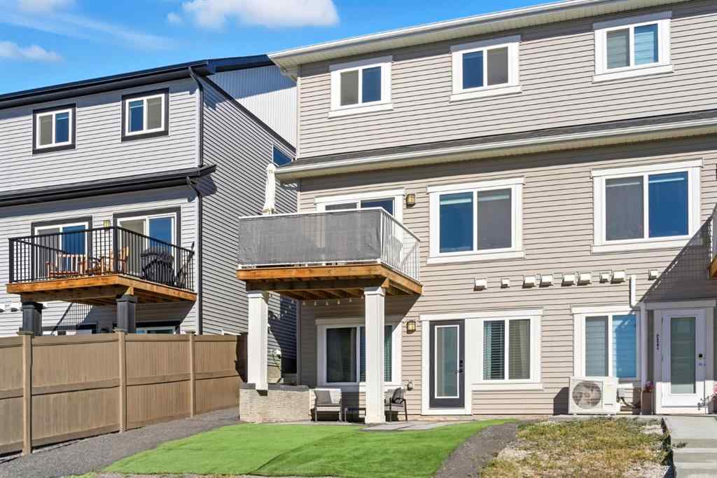 MLS® A2262181 - 220 Heritage Heights  in Heritage Hills Cochrane, Residential