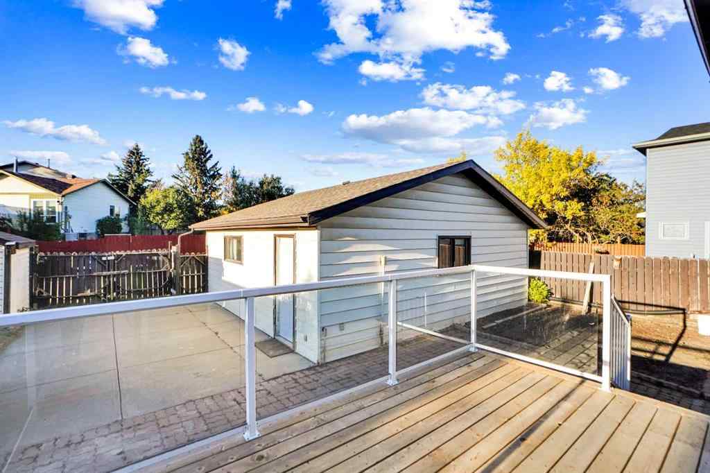 MLS® A2262182 - 20 Templemont Way NE in Temple Calgary, Residential