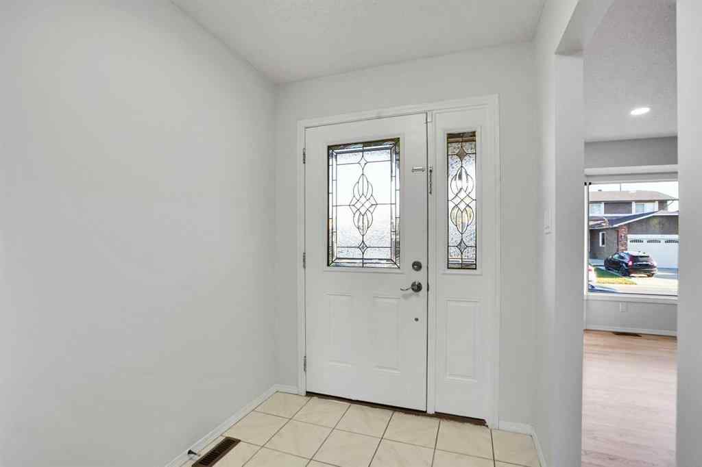 MLS® A2262182 - 20 Templemont Way NE in Temple Calgary, Residential