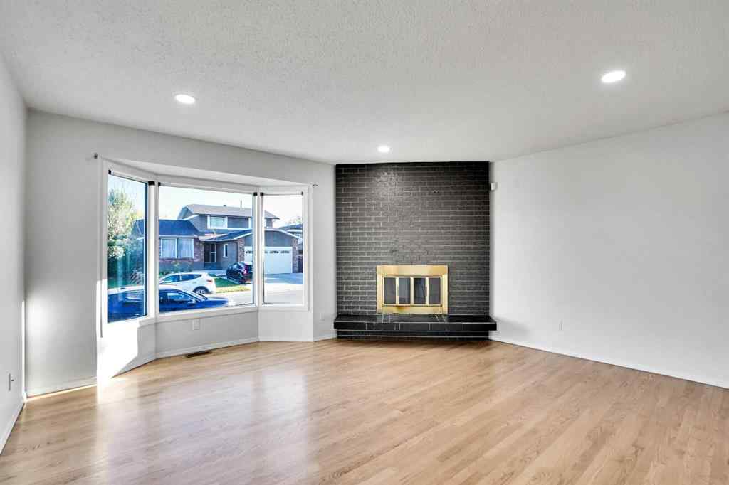 MLS® A2262182 - 20 Templemont Way NE in Temple Calgary, Residential