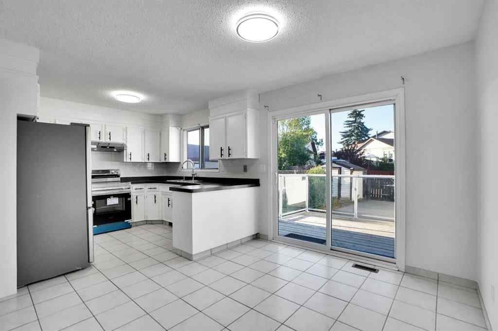 MLS® A2262182 - 20 Templemont Way NE in Temple Calgary, Residential