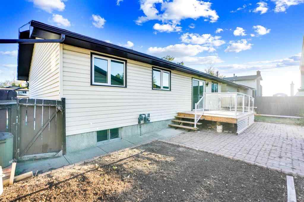 MLS® A2262182 - 20 Templemont Way NE in Temple Calgary, Residential