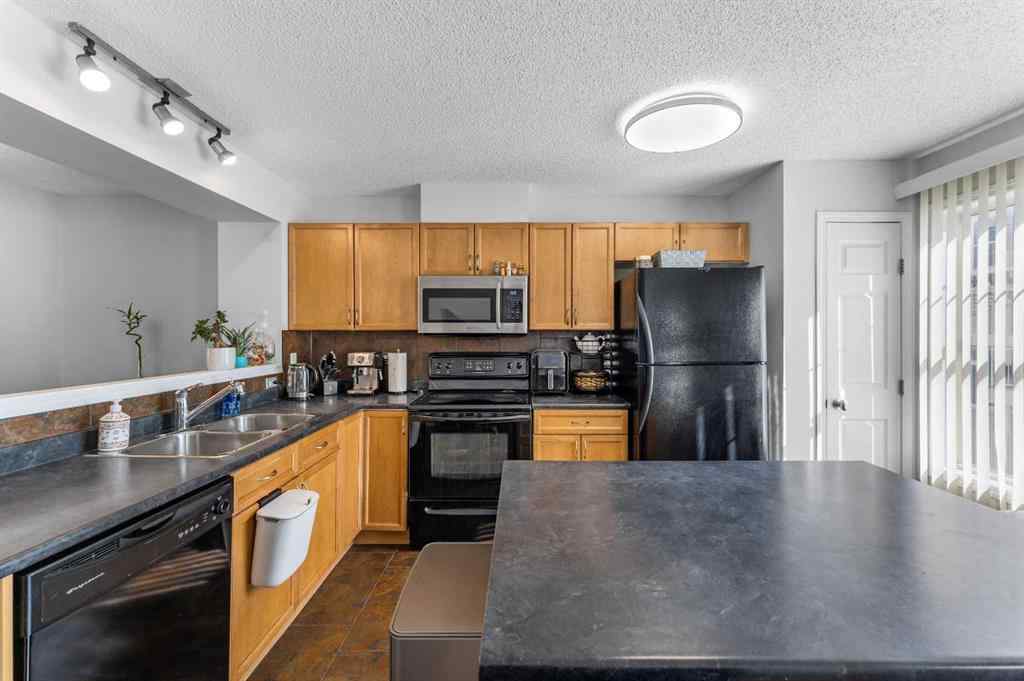 MLS® A2262183 - 3305 New Brighton Gardens SE in New Brighton Calgary, Residential