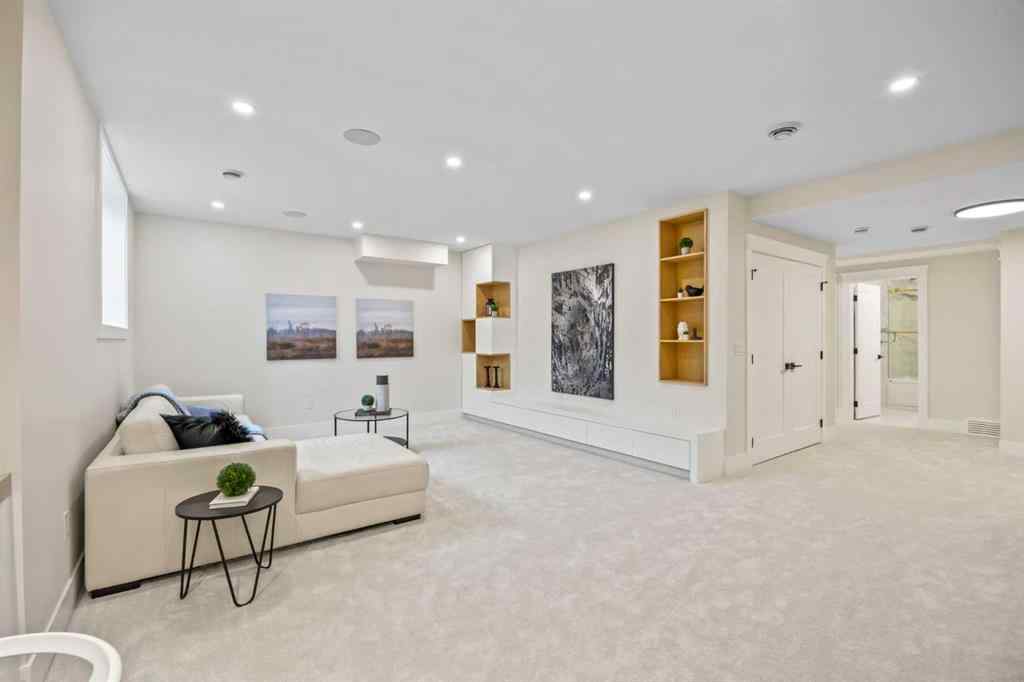 MLS® A2262185 - 12 Vardana Place NW in Varsity Calgary, Residential