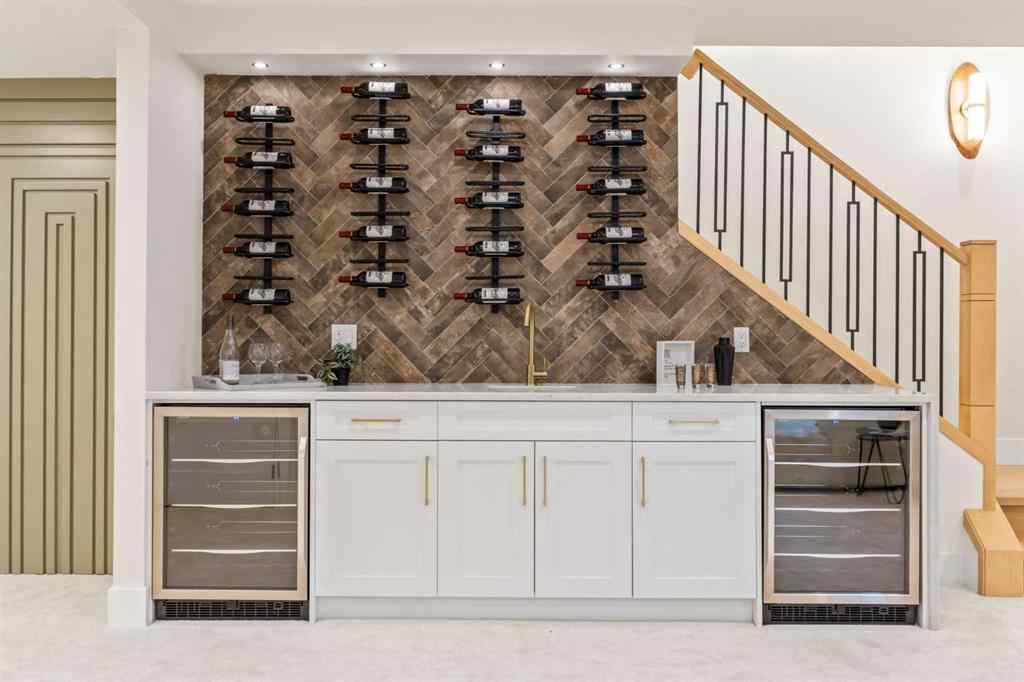 MLS® A2262185 - 12 Vardana Place NW in Varsity Calgary, Residential