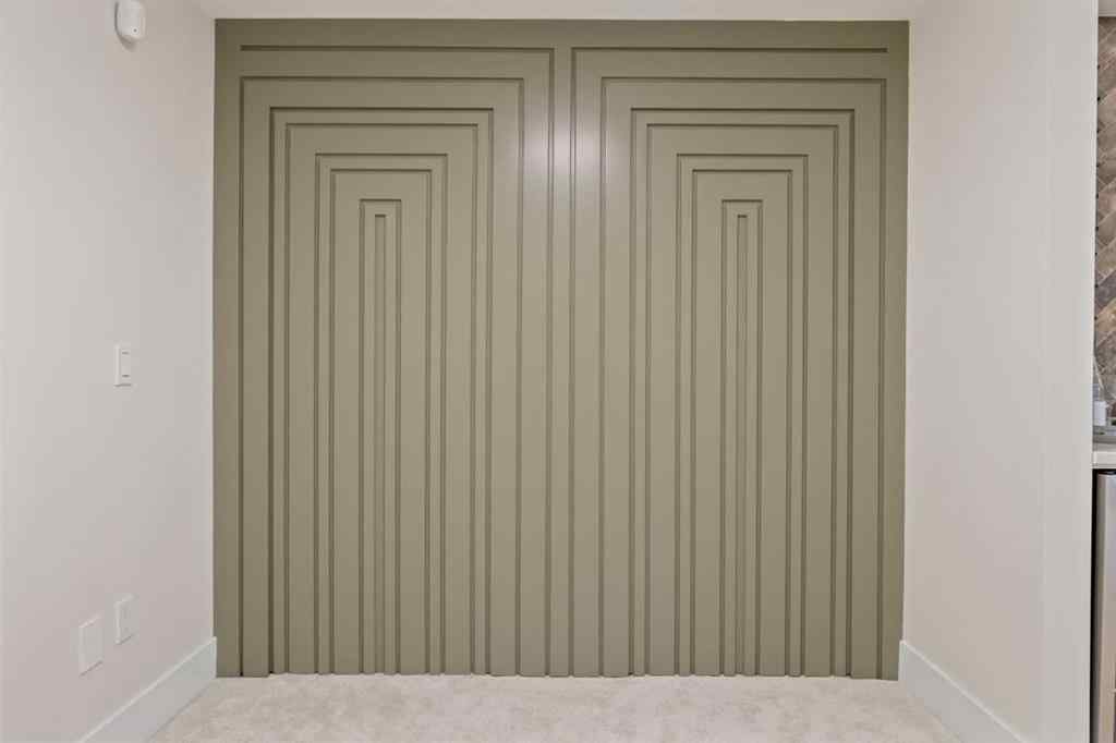 MLS® A2262185 - 12 Vardana Place NW in Varsity Calgary, Residential