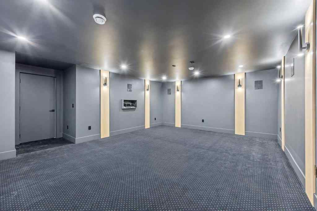 MLS® A2262185 - 12 Vardana Place NW in Varsity Calgary, Residential