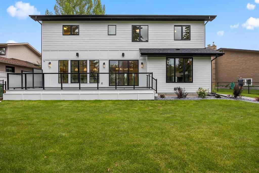 MLS® A2262185 - 12 Vardana Place NW in Varsity Calgary, Residential