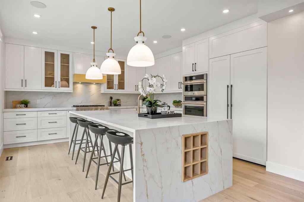 MLS® A2262185 - 12 Vardana Place NW in Varsity Calgary, Residential