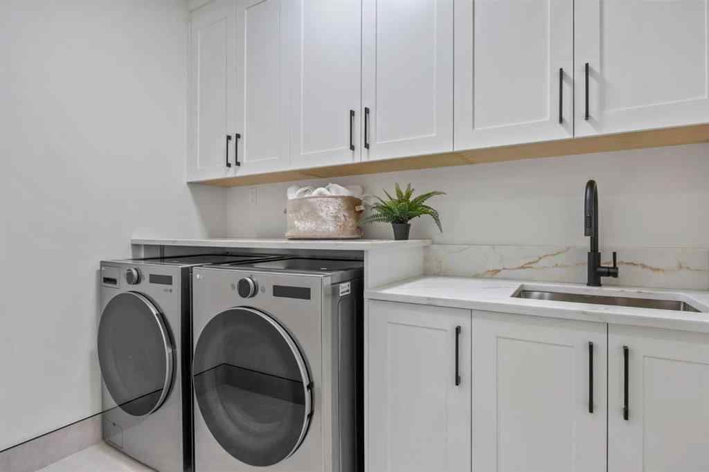 MLS® A2262185 - 12 Vardana Place NW in Varsity Calgary, Residential