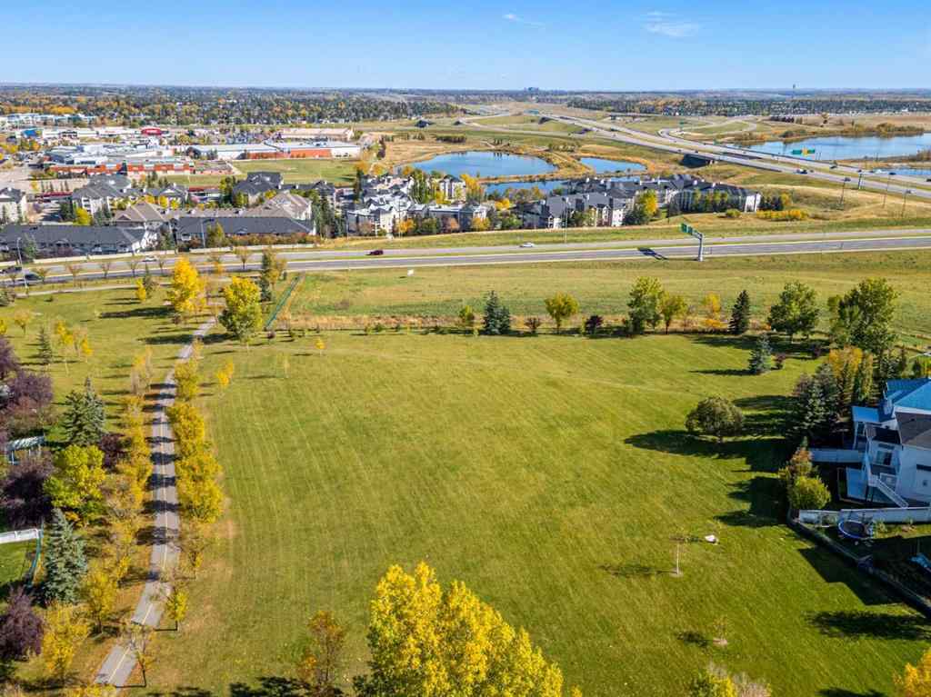 MLS® A2262192 - 147 Somervale Park SW in Somerset Calgary, Residential